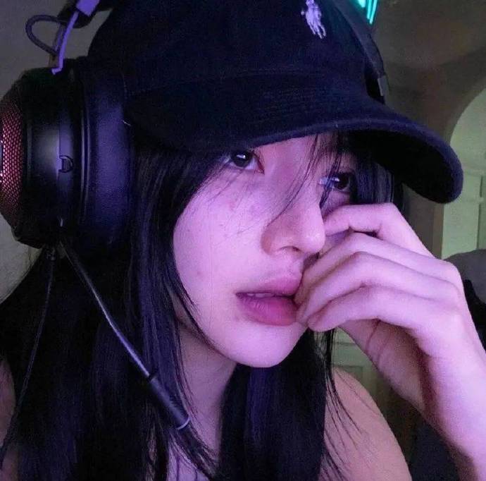 她是来时我是迟